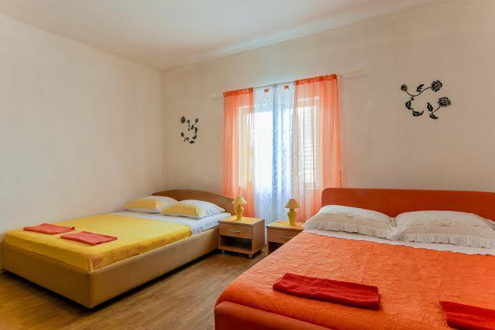 Apartments Luca Razanac Exterior photo